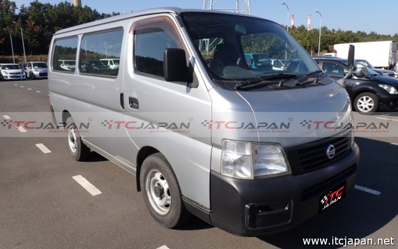 Nissan-Caravan-2003
