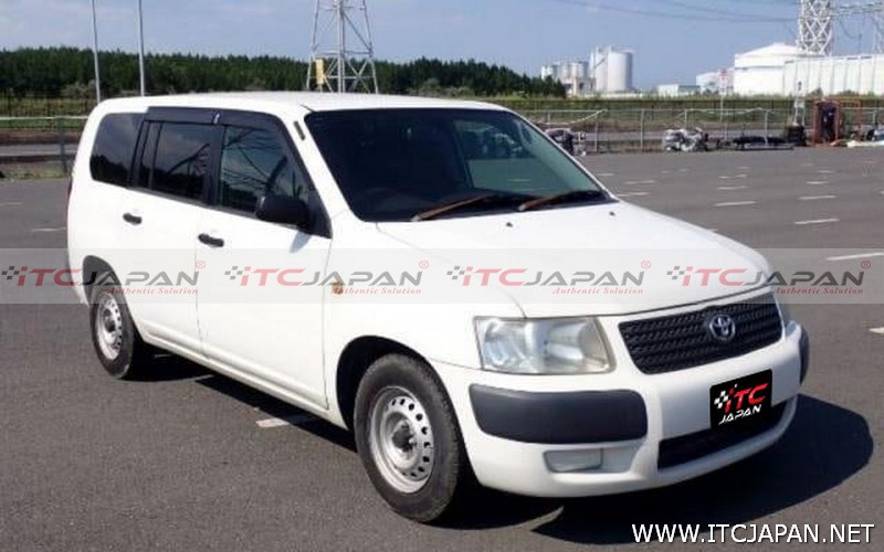 Toyota-Succeed-Van--2011