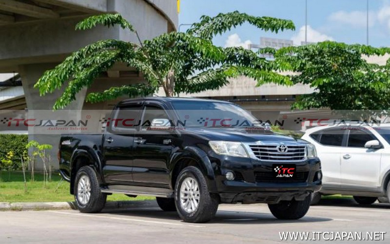 Toyota-Hilux-Vigo-2013